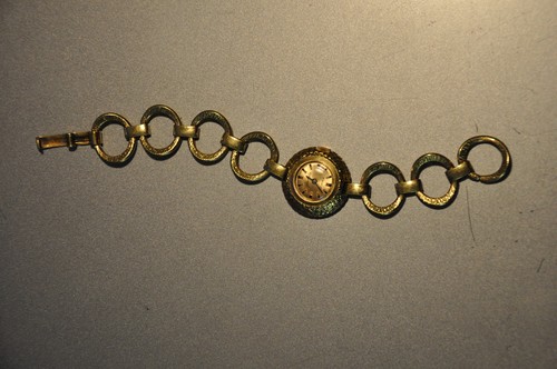 Alte armbanduhr - alte,